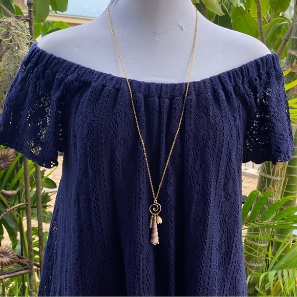 Roxy dress in a navy color size small with lining. EUC - Picture 5 of 9